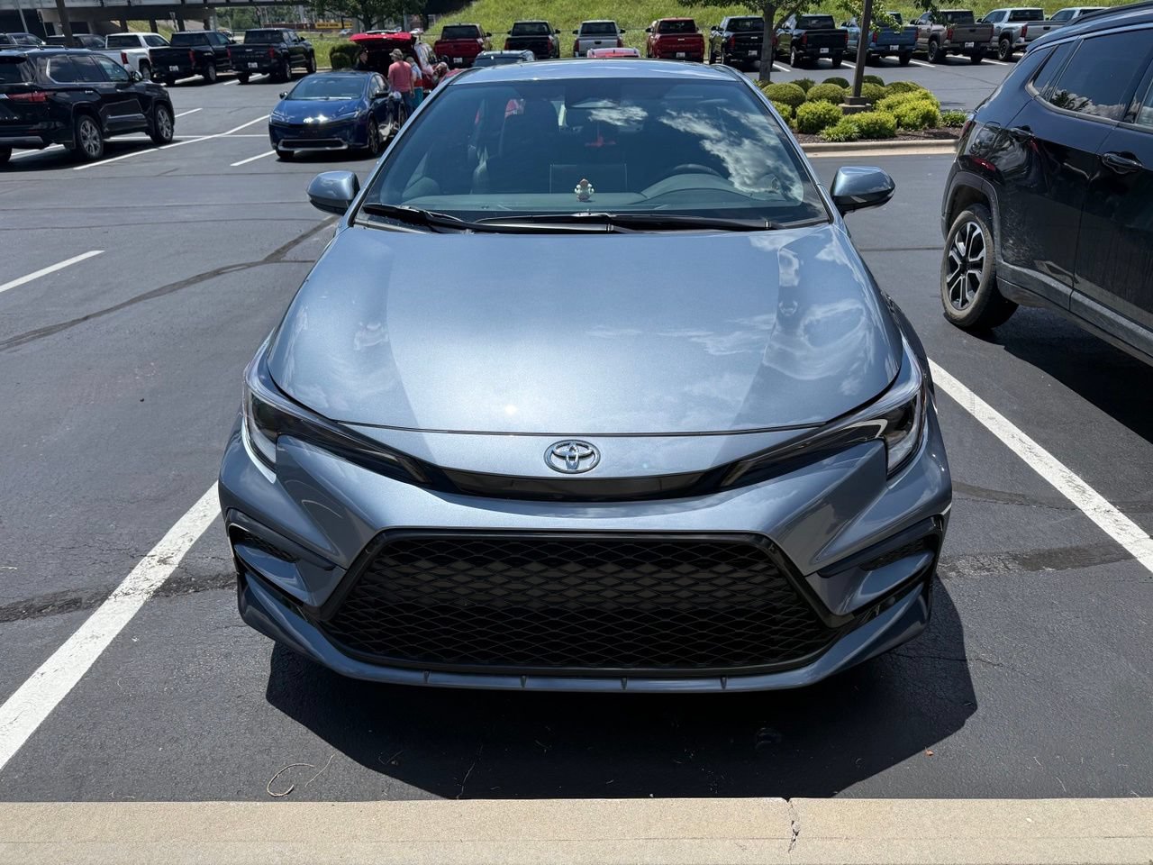 Used 2026 Toyota Corolla XSE FWD image 3