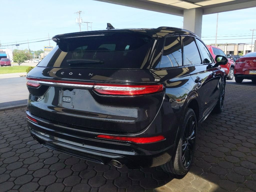 Used 2025 Lincoln Corsair AWD w/ Equipment Group 101A image 6