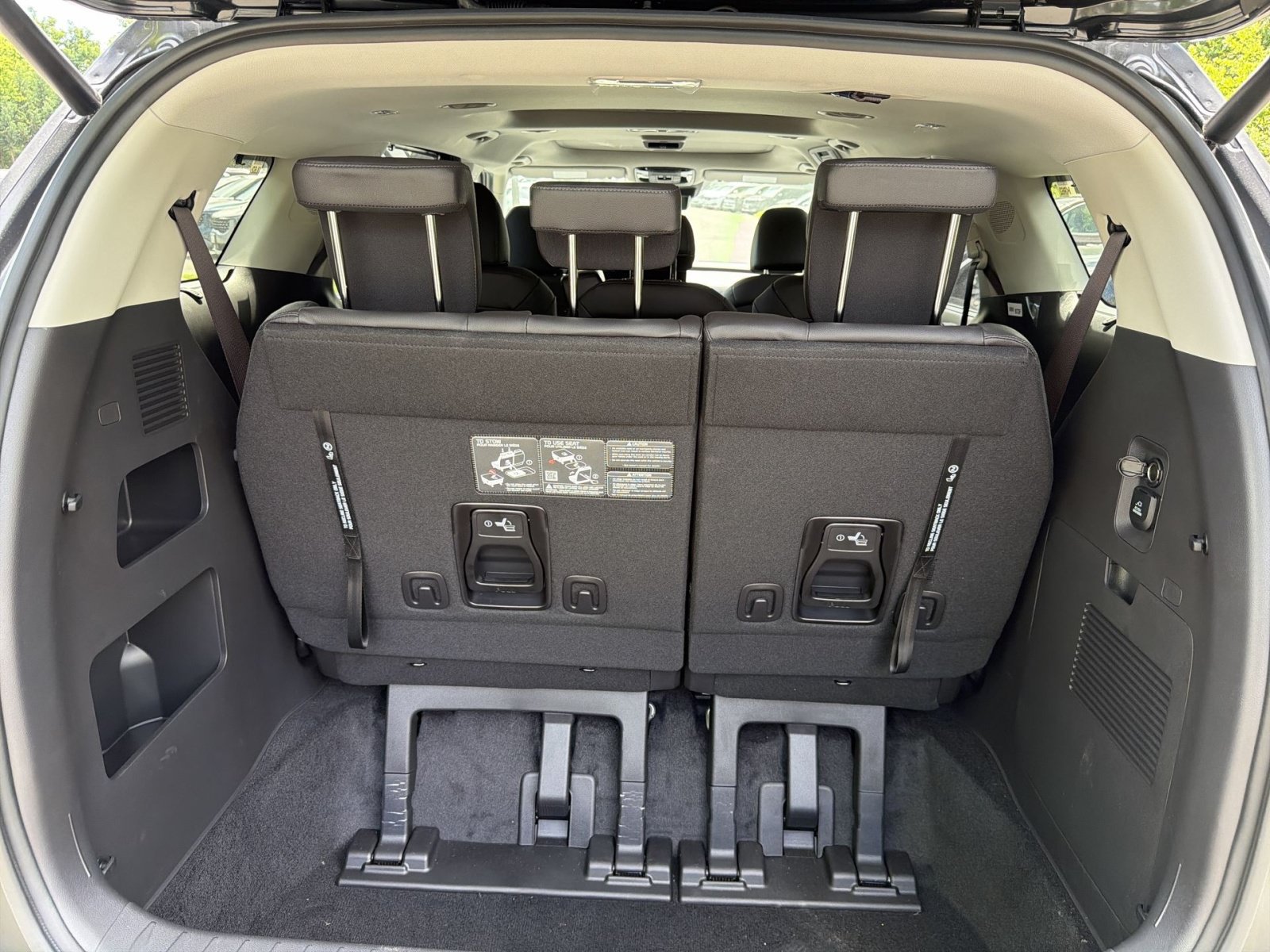 New 2026 Kia Carnival SX Prestige FWD image 33