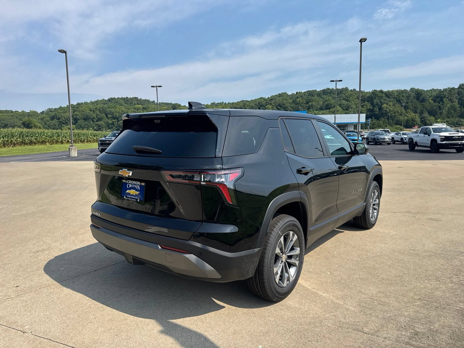 New 2027 Chevrolet Equinox LT w/ Convenience Package II FWD image 4