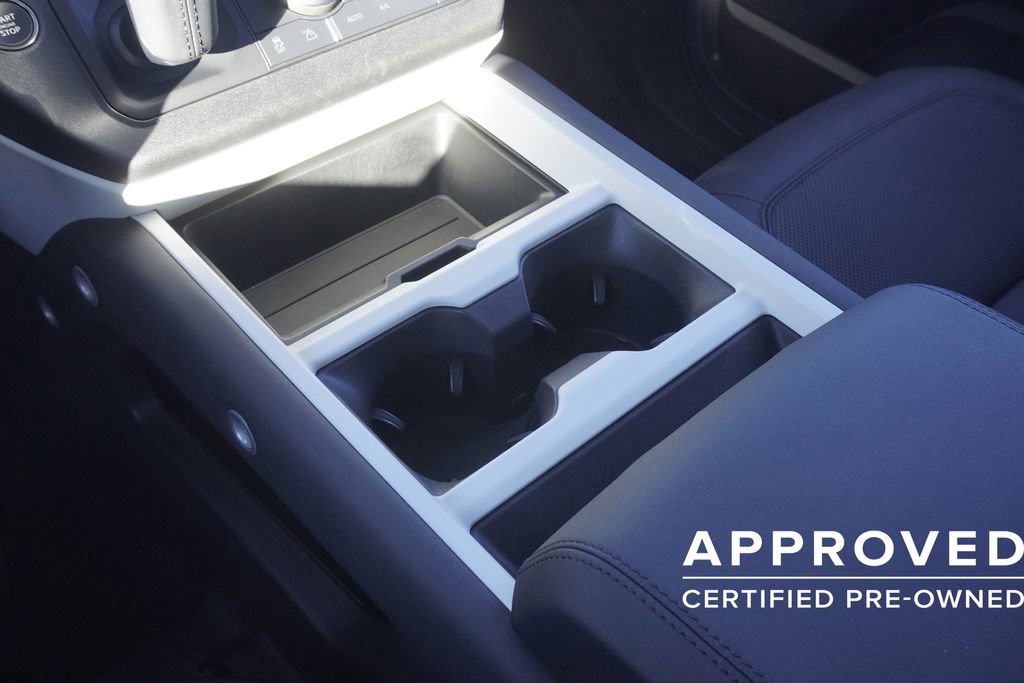 Used 2025 Land Rover Defender 110 S image 14