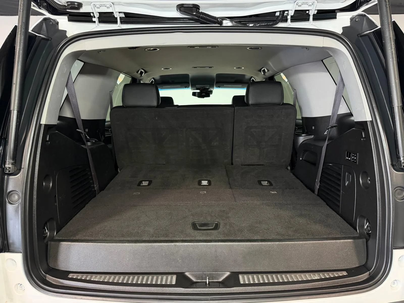 Used 2017 GMC Yukon SLT RWD image 15