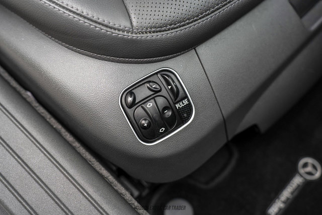 Used 2004 Mercedes-Benz SL 500 image 44
