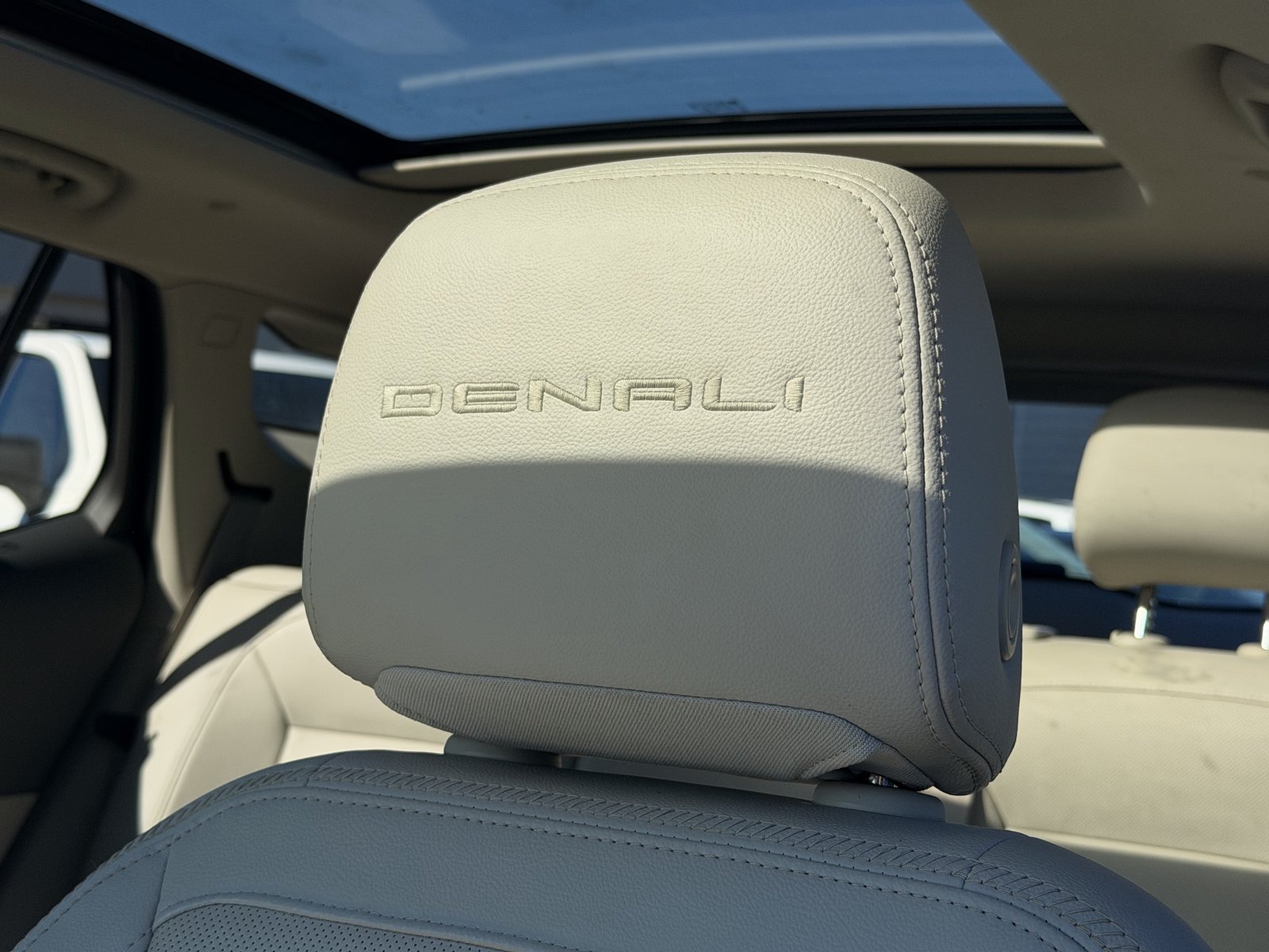 Used 2022 GMC Terrain Denali AWD/4WD image 35