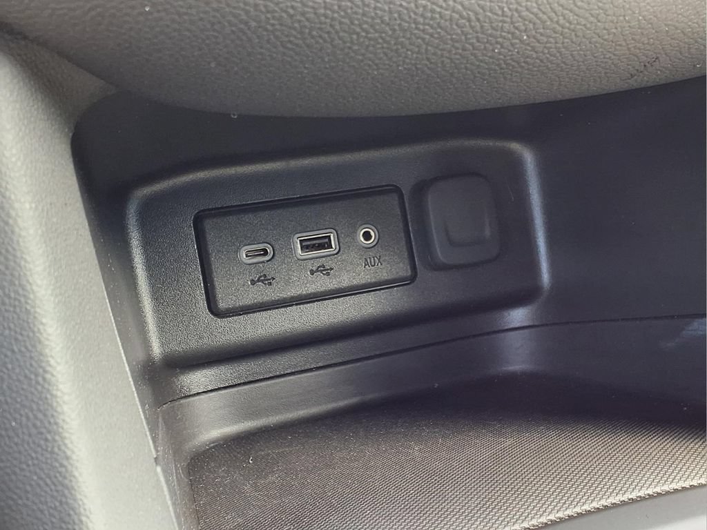 Used 2024 Chevrolet Equinox LT FWD image 13