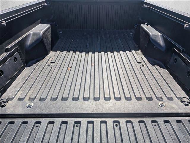 Used 2017 Toyota Tacoma SR AWD/4WD image 6