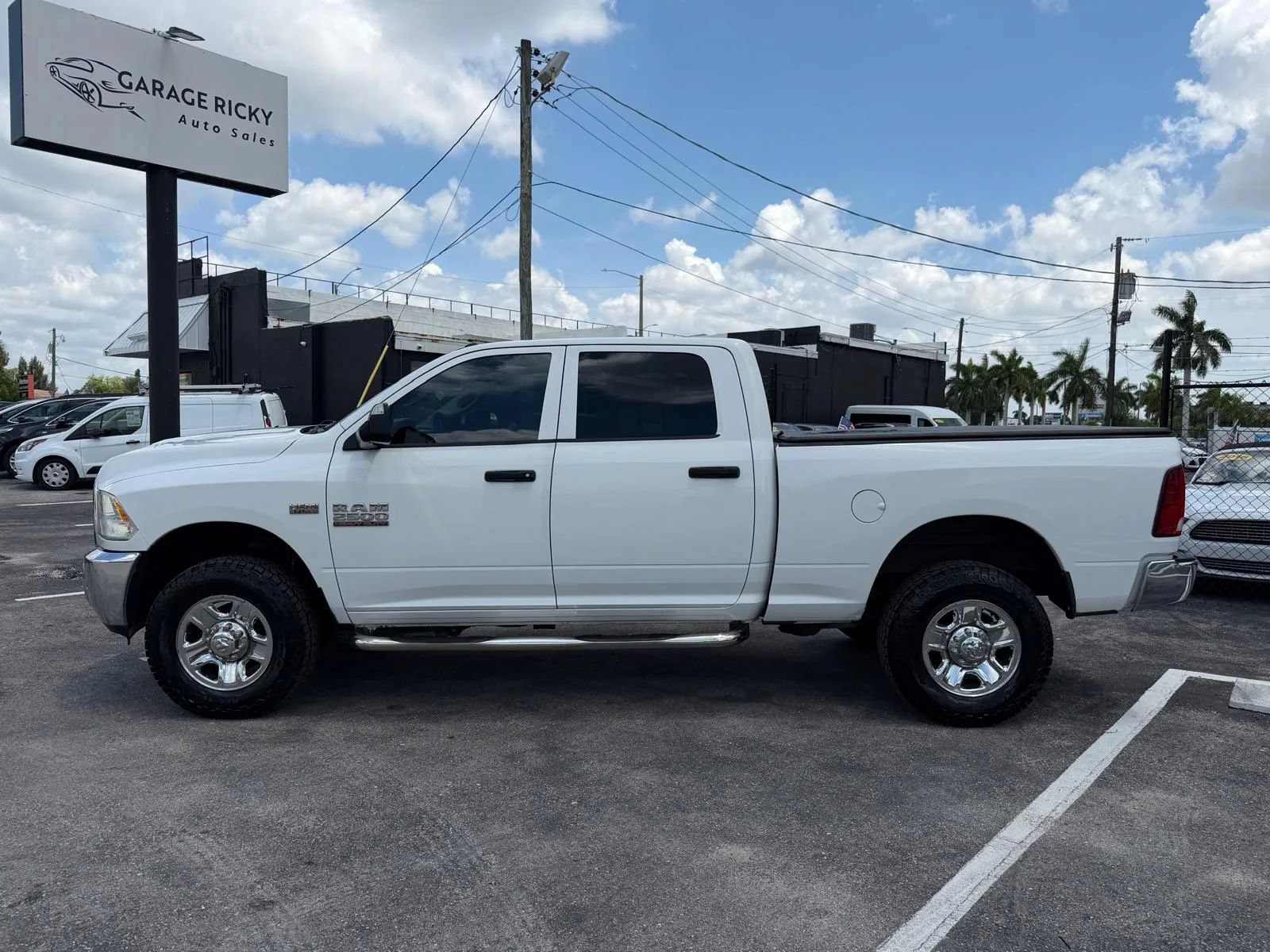 Used 2014 RAM 2500 Tradesman w/ Chrome Appearance Group AWD/4WD image 8