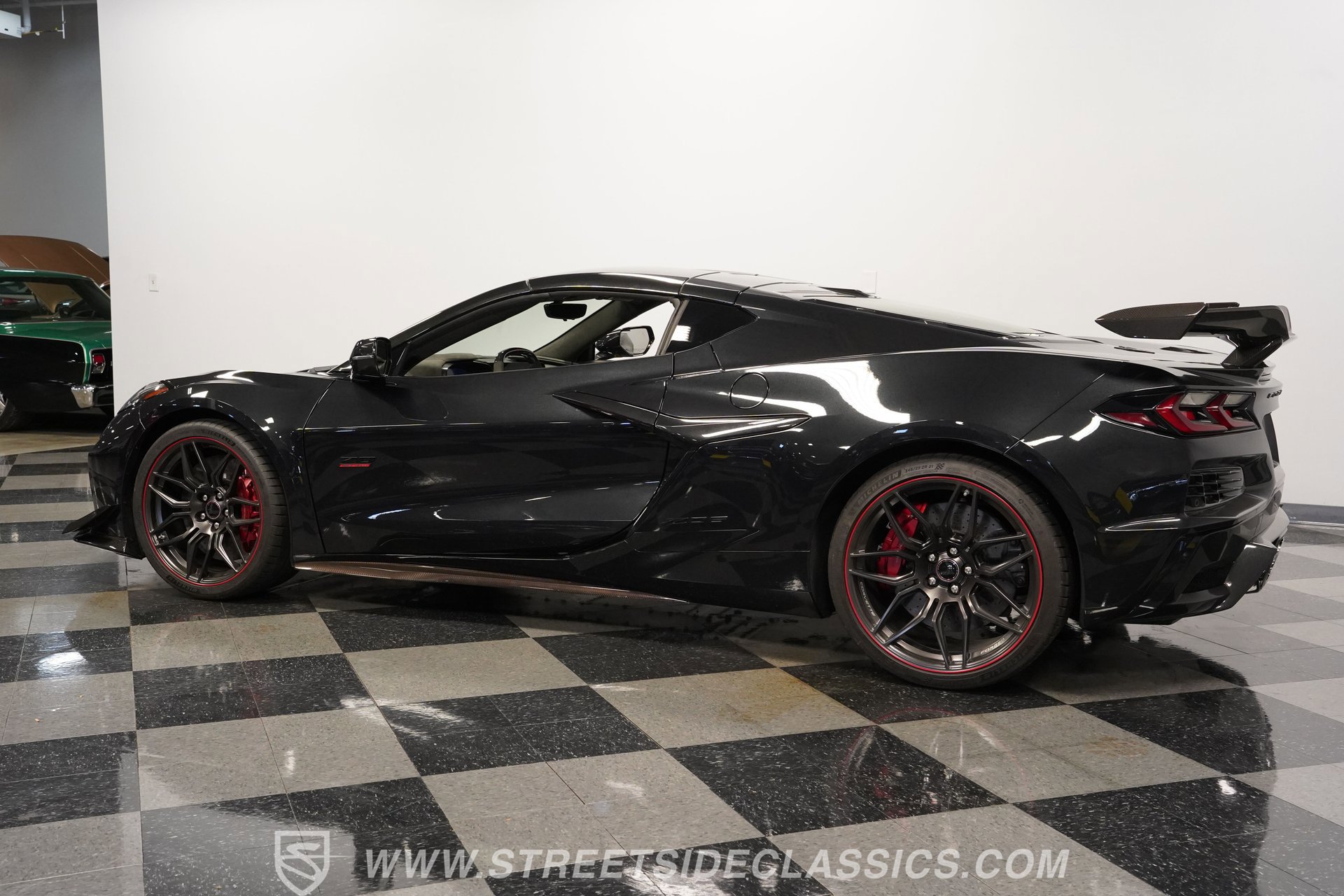 Used 2023 Chevrolet Corvette Z06 image 8