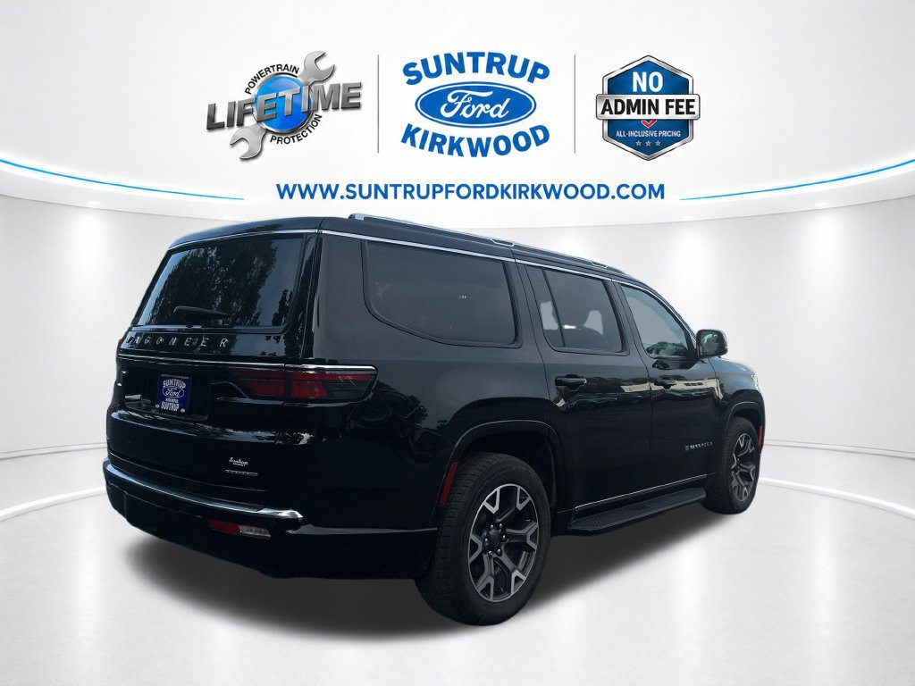 Used 2023 Jeep Wagoneer Series III w/ Preferred Equipment Group AWD/4WD image 6