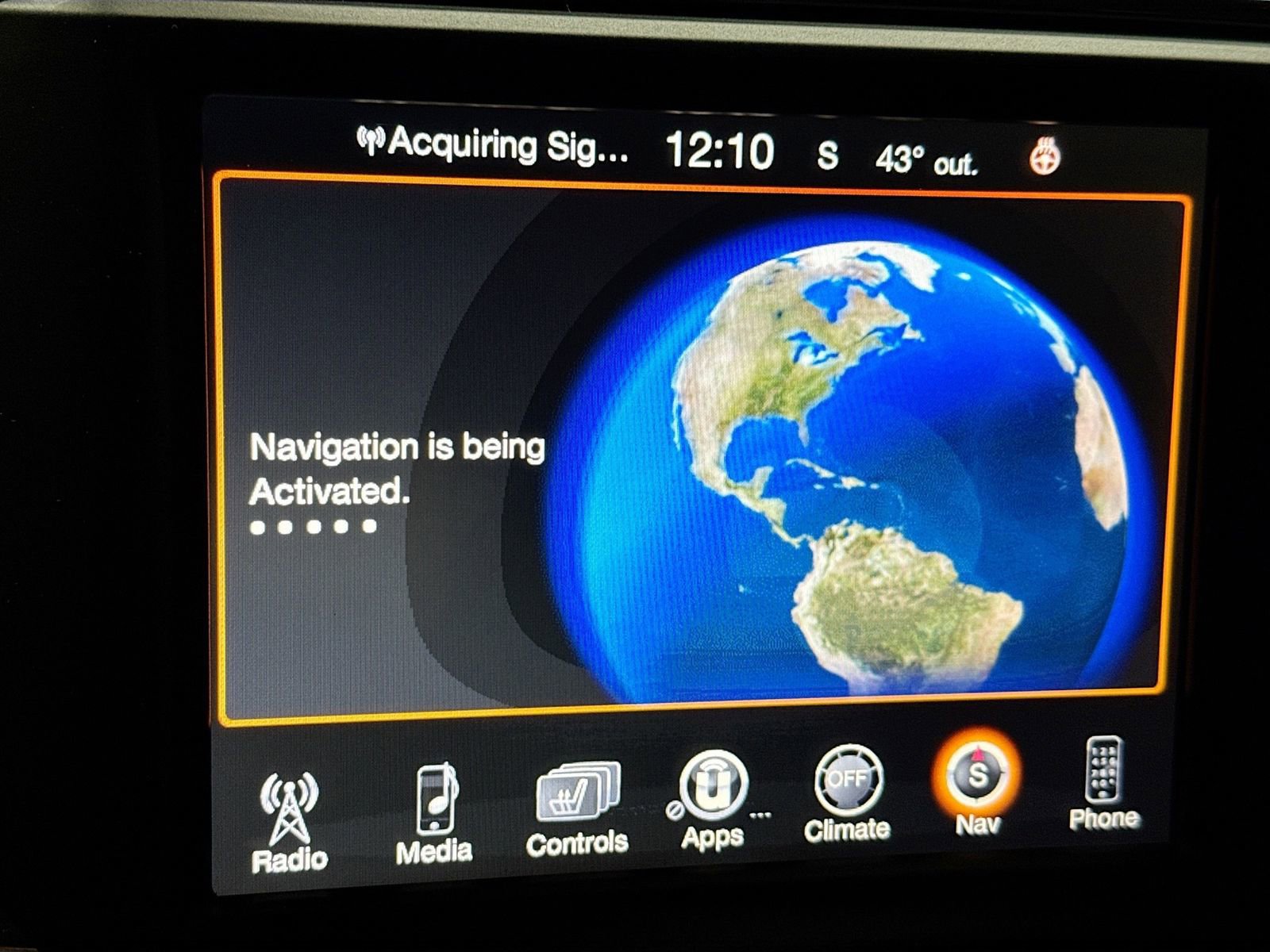 Used 2014 RAM 1500 Sport w/ Convenience Group image 16