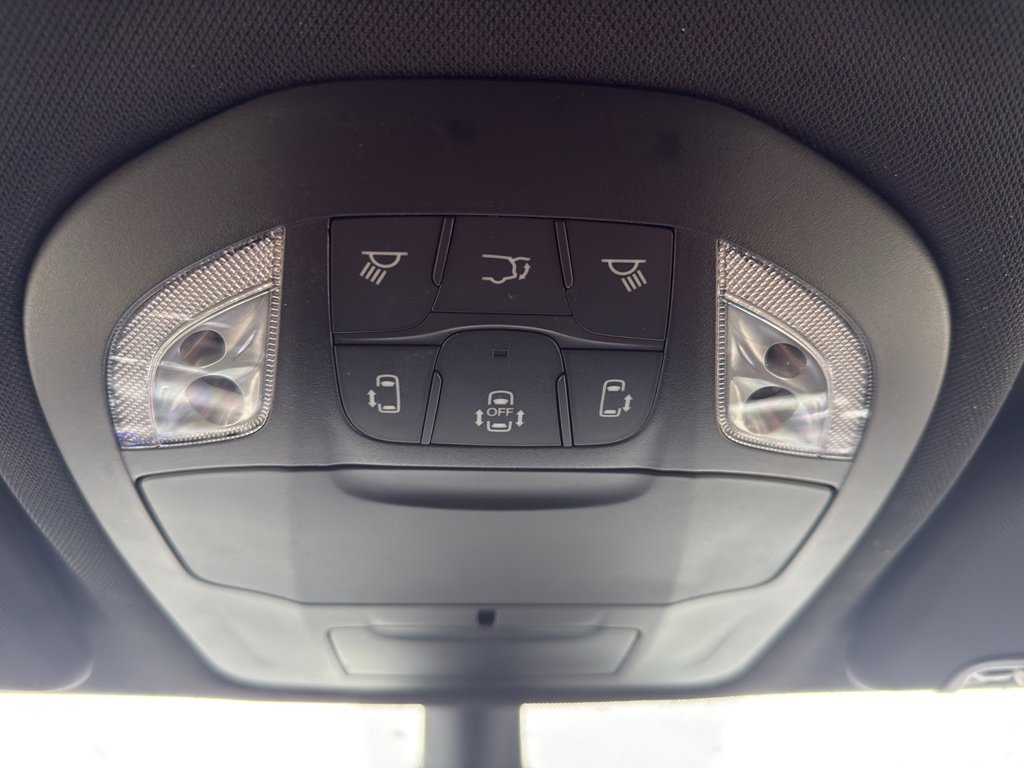 New 2026 Chrysler Pacifica Select FWD image 22