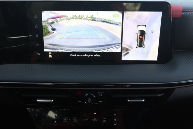 New 2025 Nissan Kicks SR image 30