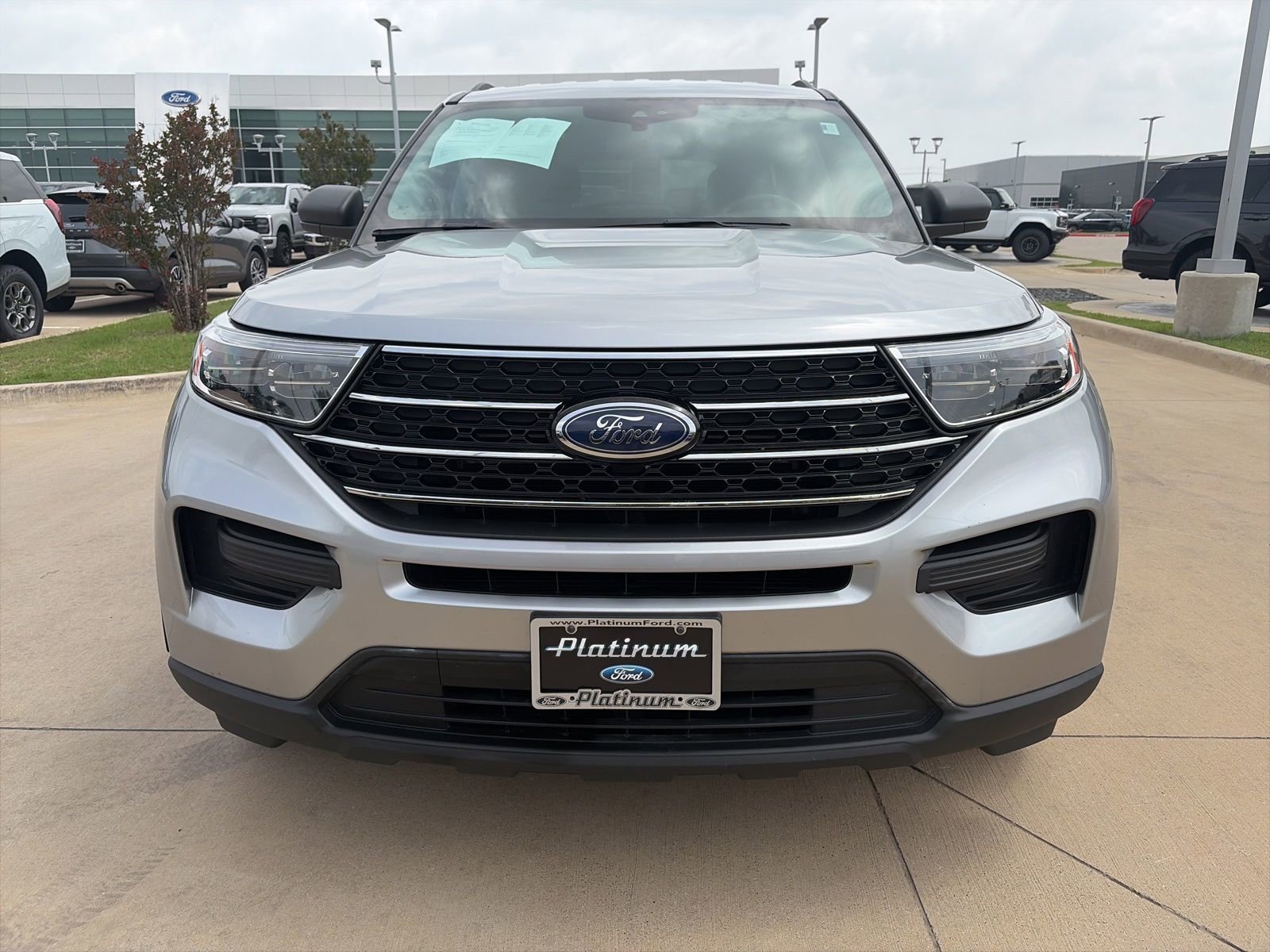 Used 2021 Ford Explorer XLT RWD image 8