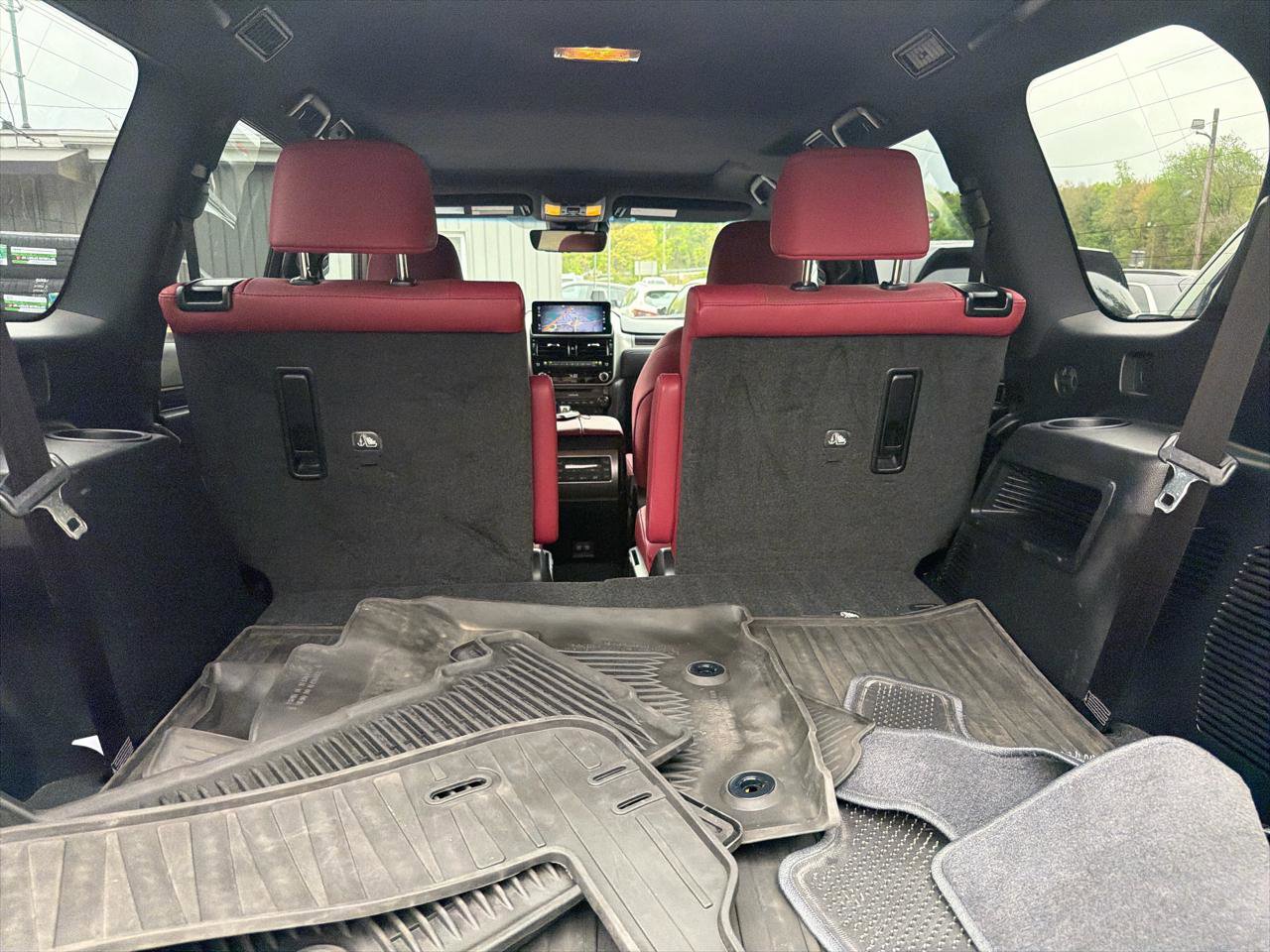 Used 2022 Lexus GX 460 Premium w/ Accessory Package AWD/4WD image 10