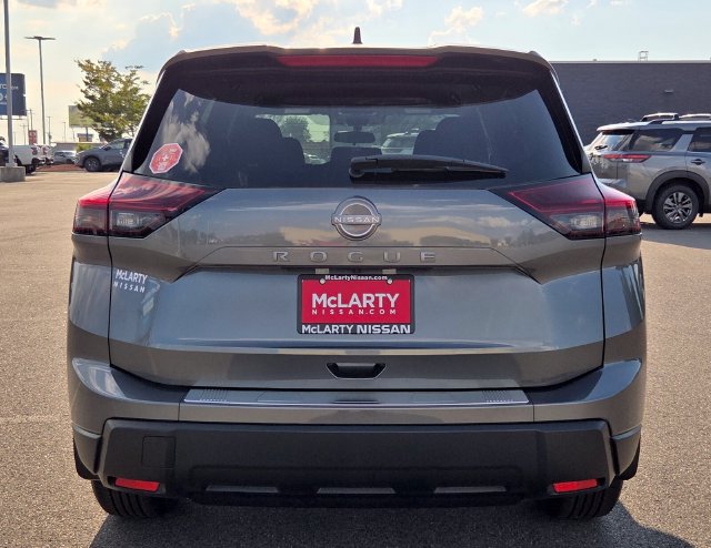 New 2026 Nissan Rogue SV FWD image 7