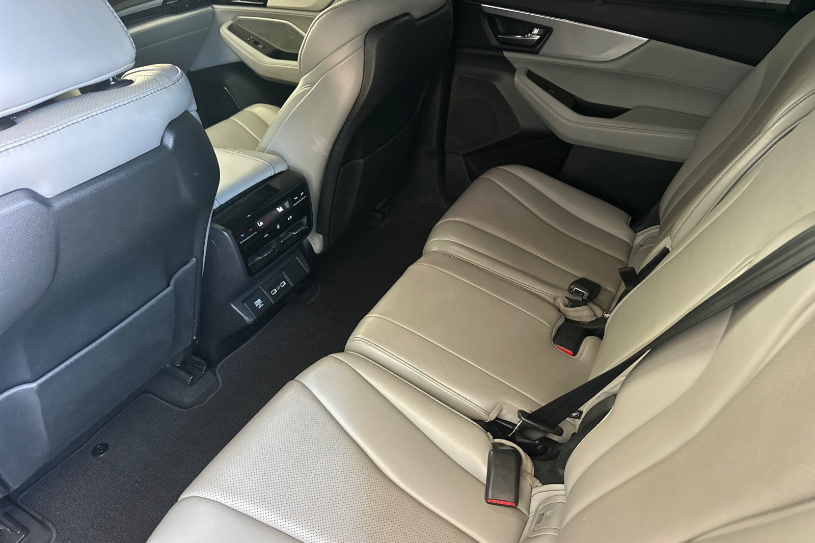 Used 2022 Acura MDX SH-AWD w/ Technology Package image 13