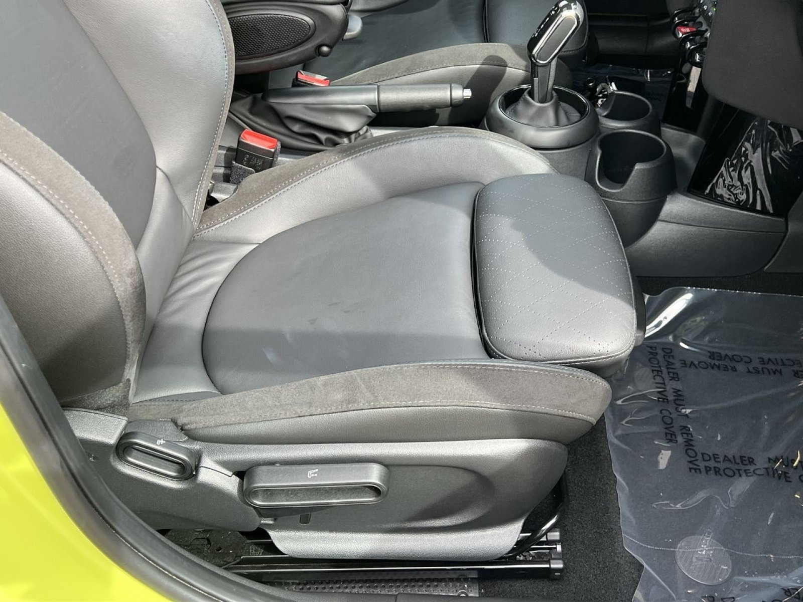 Used 2024 MINI Cooper S w/ Signature Upholstery Package FWD image 27