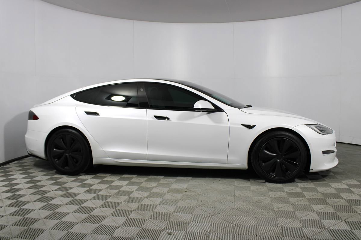 Used 2022 Tesla Model S AWD/4WD image 29