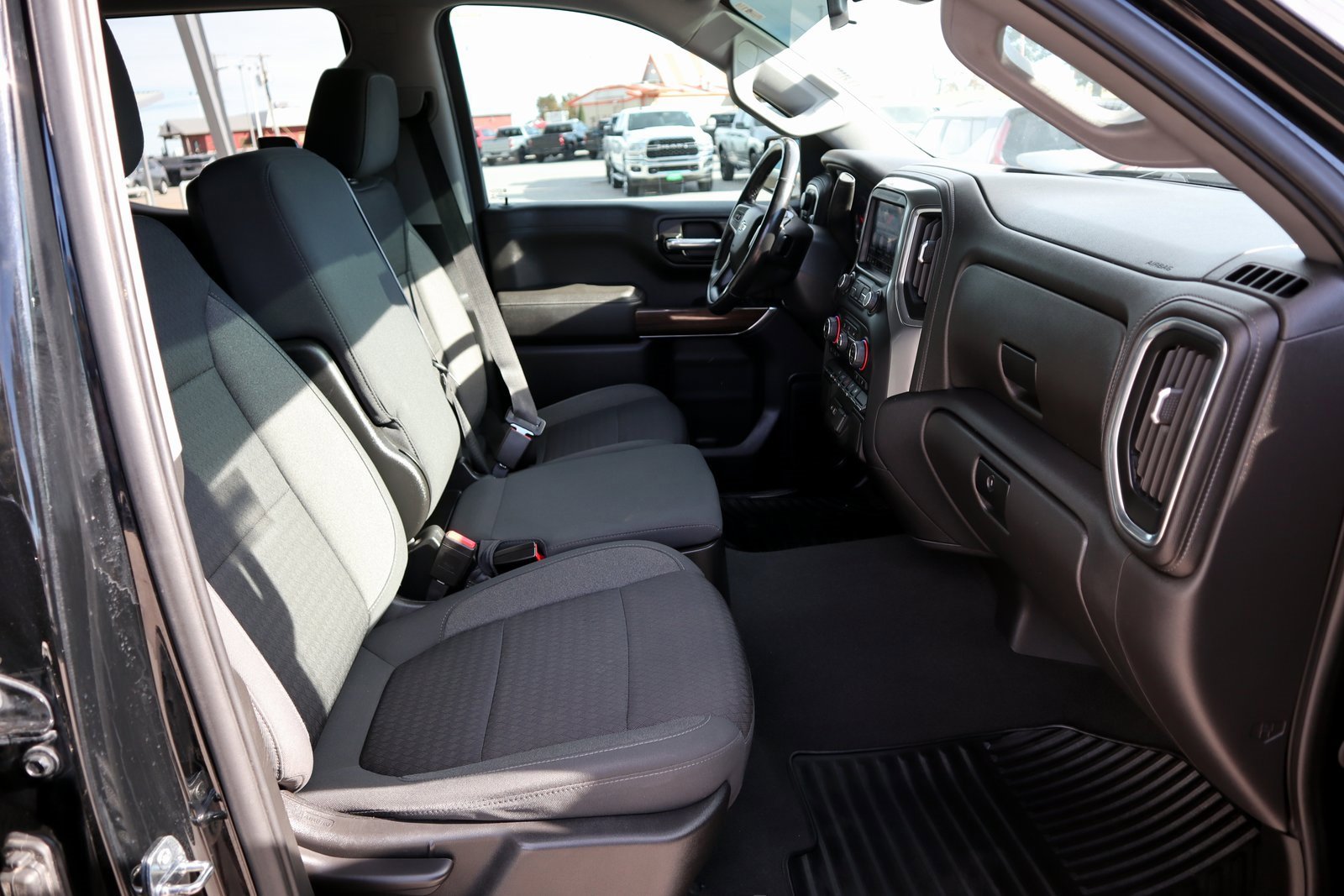 Used 2022 Chevrolet Silverado 1500 LT image 14