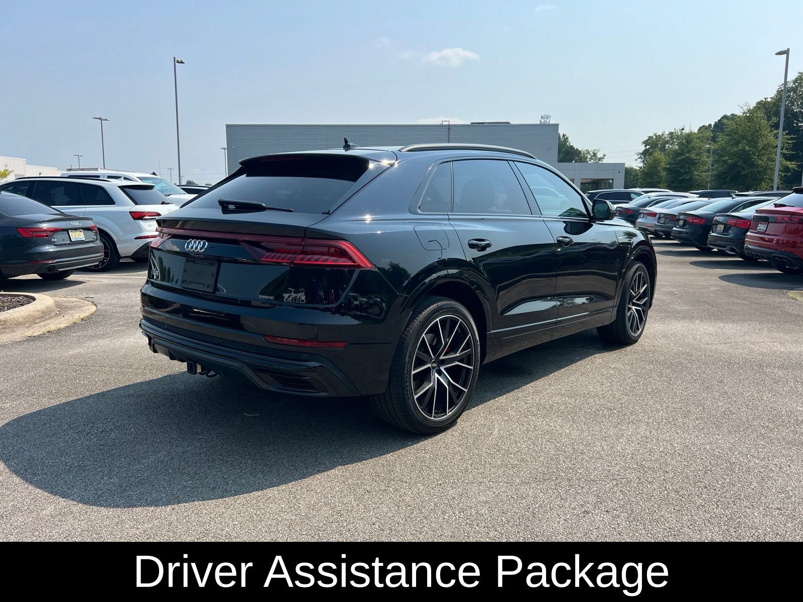Used 2019 Audi Q8 Prestige w/ Luxury Package AWD/4WD image 5