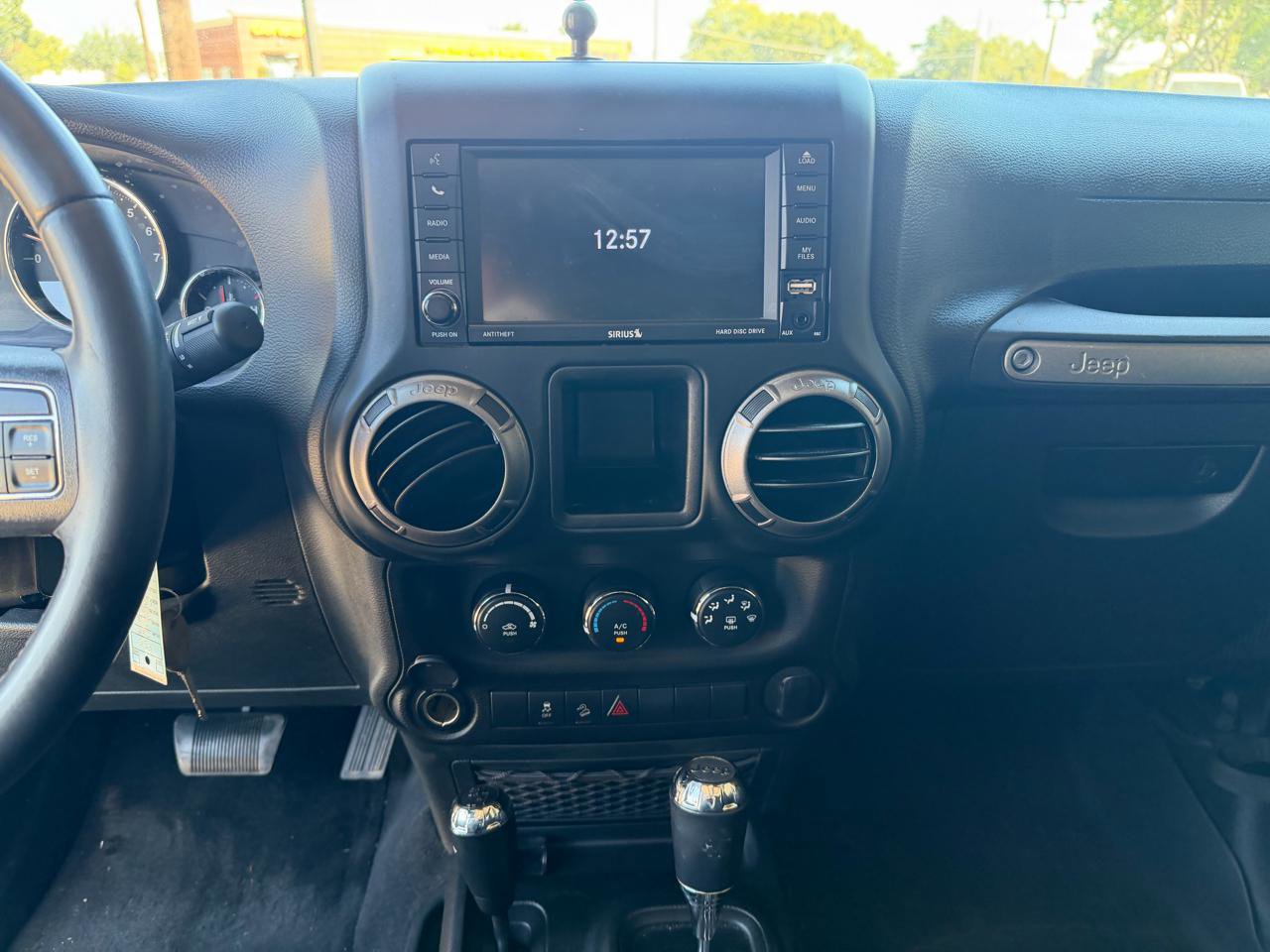 Used 2018 Jeep Wrangler Unlimited Sport w/ Connectivity Group image 21