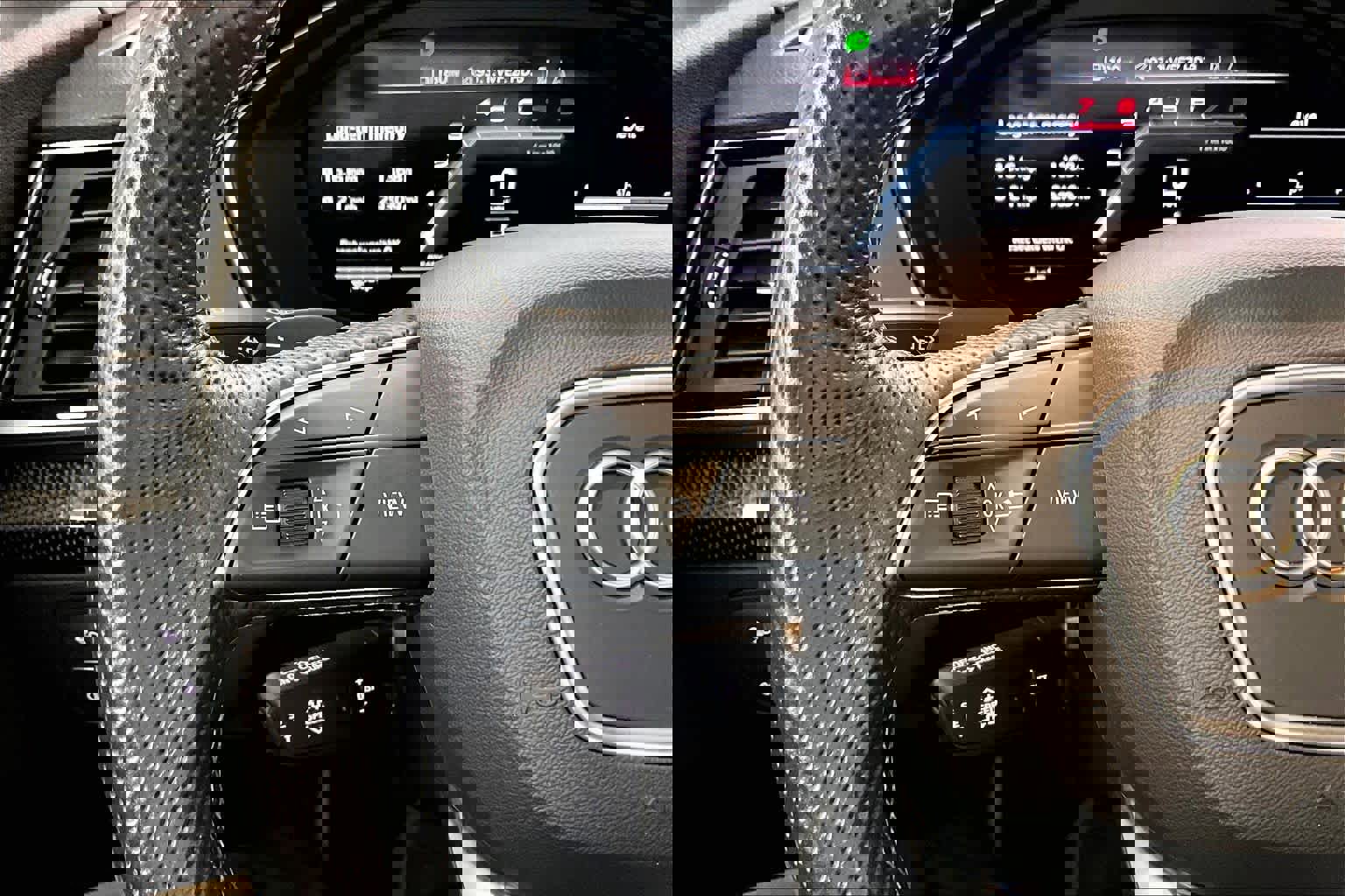 Used 2021 Audi SQ5 Premium Plus w/ Premium Plus Package image 22