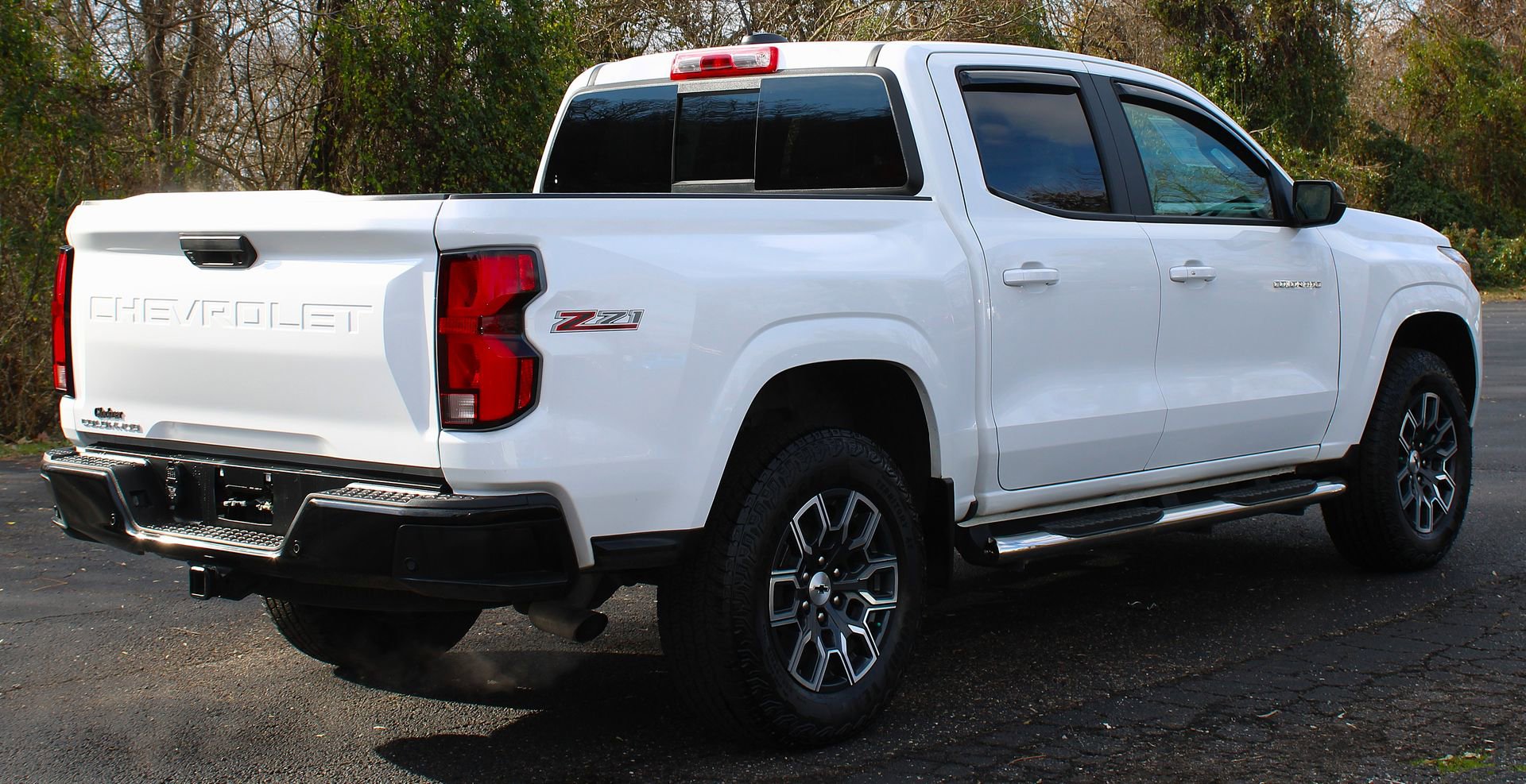 Used 2024 Chevrolet Colorado Z71 w/ Z71 Convenience Package 2 image 6