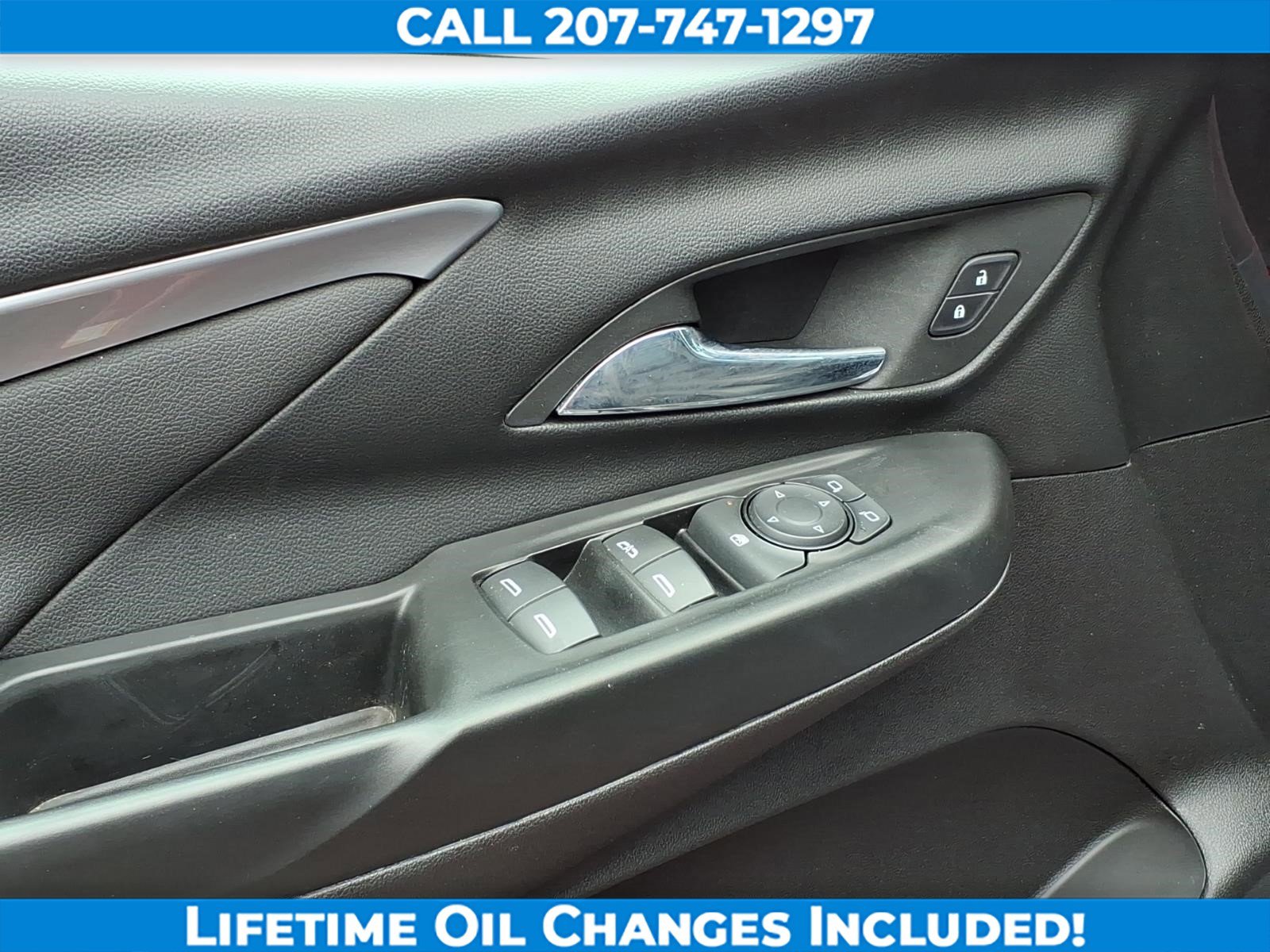 Used 2023 Chevrolet Bolt LT w/ Infotainment Package FWD image 11