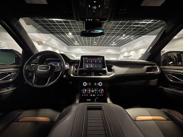 Used 2024 GMC Yukon AT4 w/ Technology Package AWD/4WD image 16