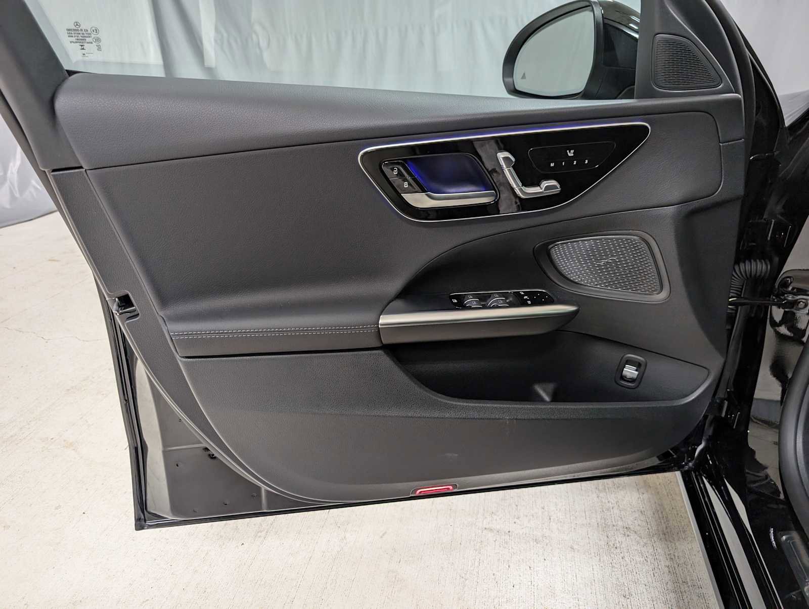 Used 2025 Mercedes-Benz C 300 4MATIC Sedan image 24