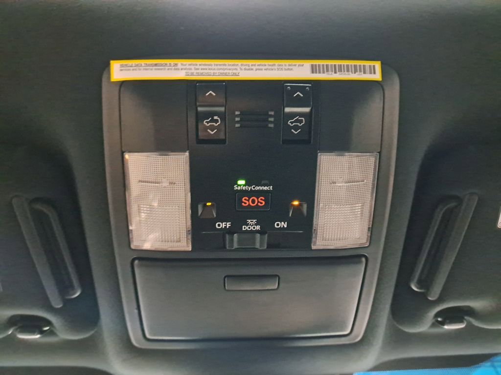 Used 2021 Lexus GX 460 Premium w/ Accessory Package image 33