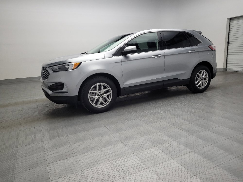 Used 2024 Ford Edge SEL image 2