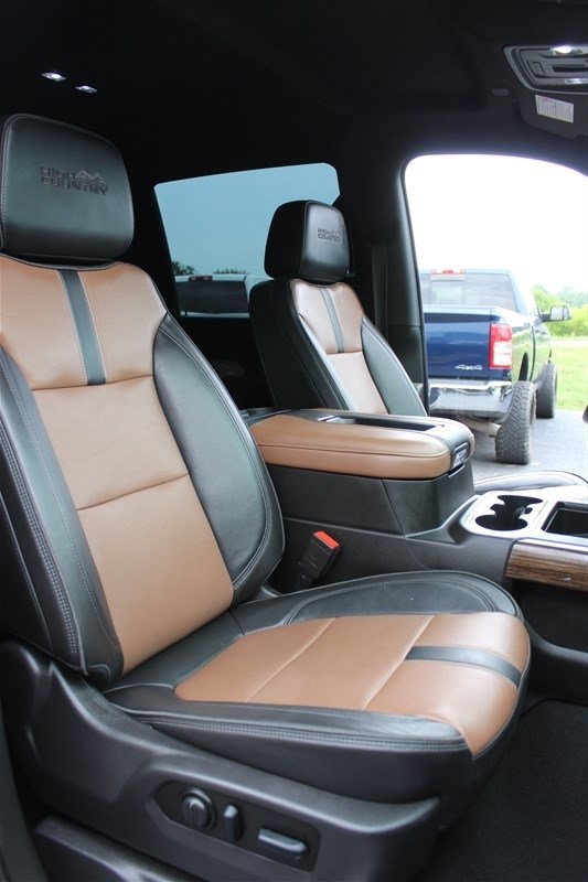 Used 2022 Chevrolet Silverado 2500 High Country w/ Z71 Off-Road Package AWD/4WD image 22