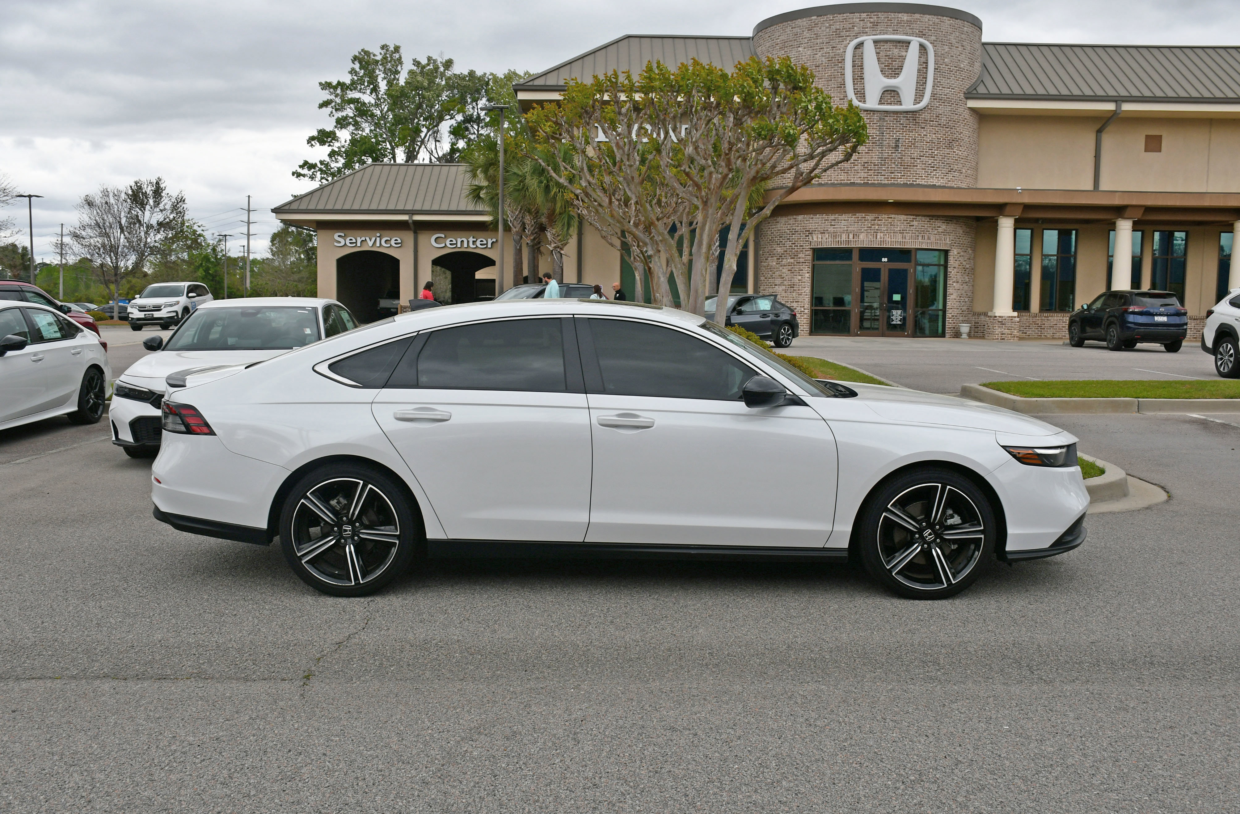 Used 2025 Honda Accord Sport image 5