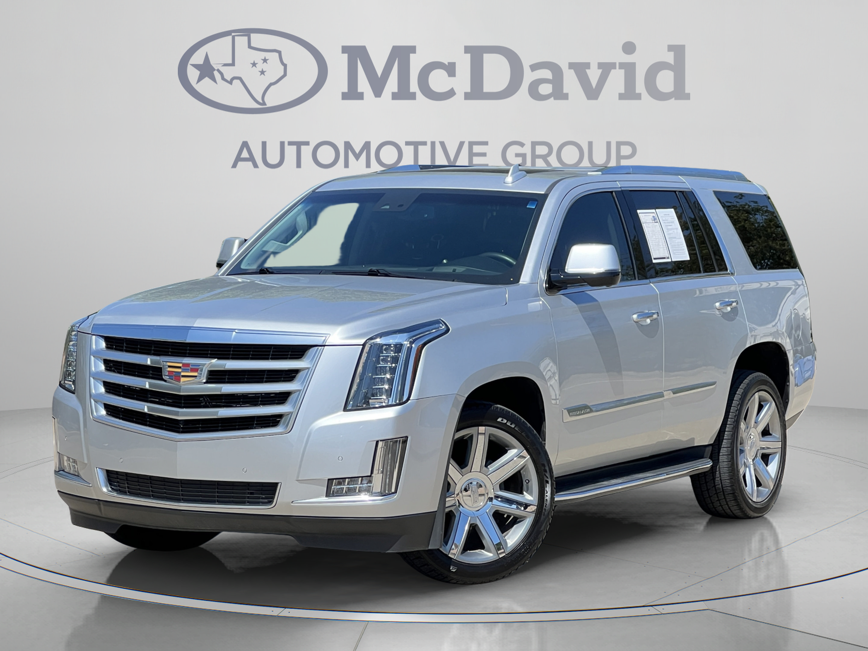 Used 2016 Cadillac Escalade Luxury AWD/4WD image 2