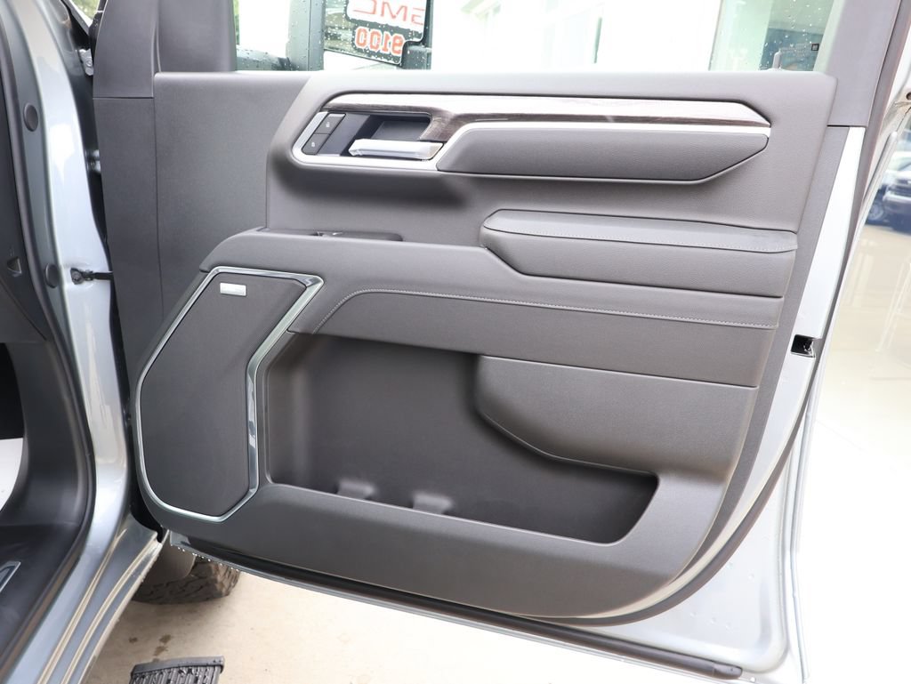 New 2026 Chevrolet Silverado 3500 LTZ w/ LTZ Plus Package AWD/4WD image 45