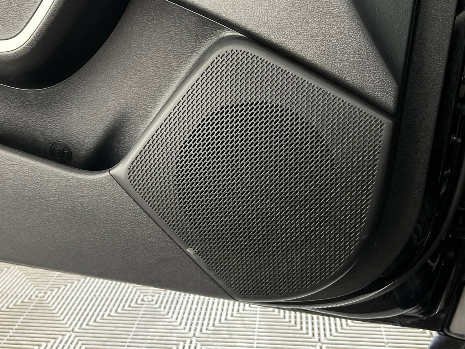 Used 2021 Kia Soul LX image 32