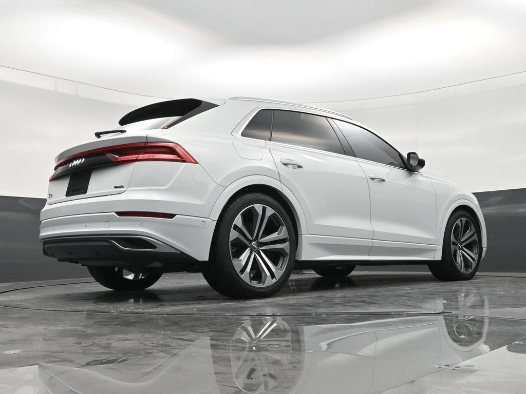 Used 2019 Audi Q8 Premium Plus w/ Premium Plus AWD/4WD image 24