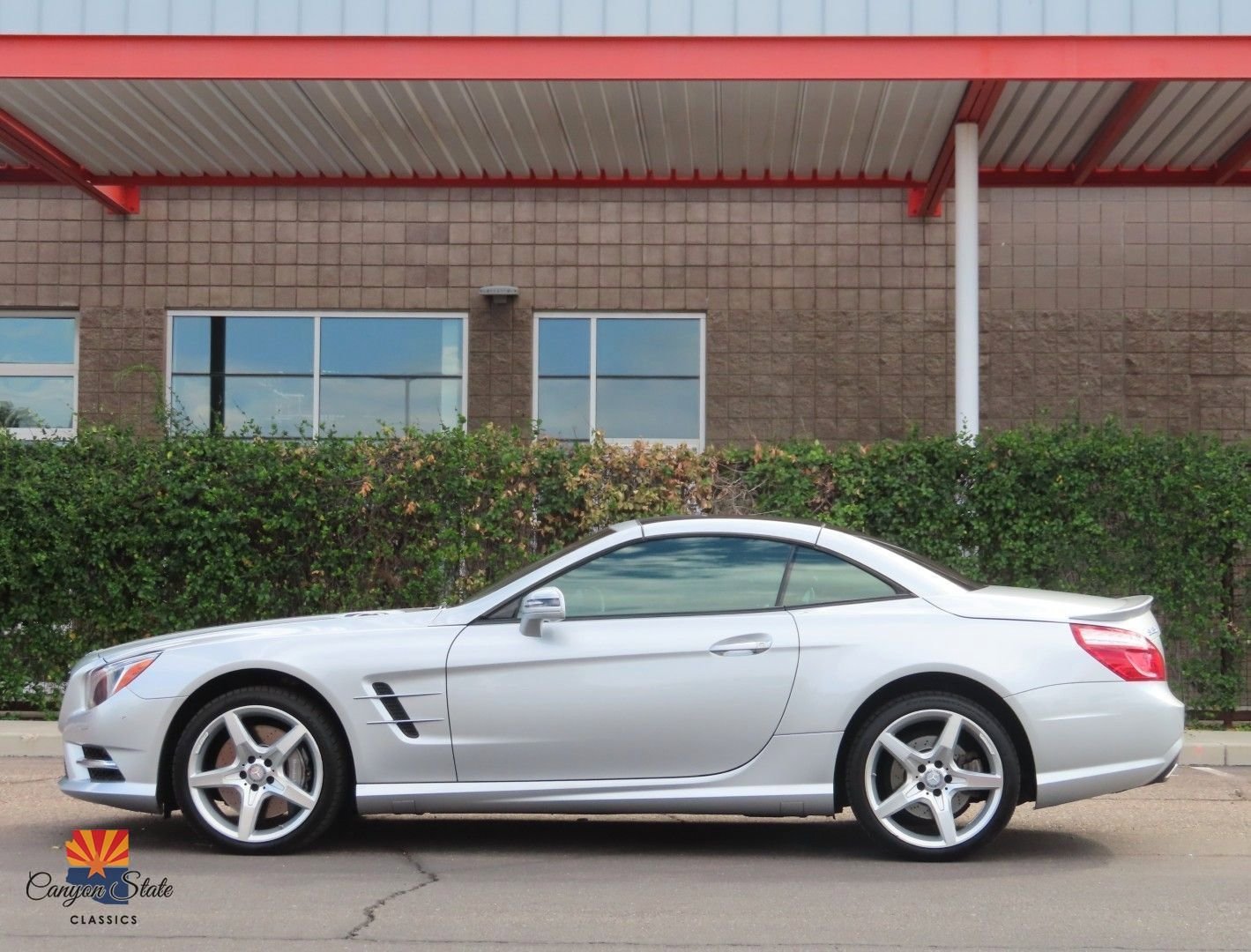 Used 2013 Mercedes-Benz SL 550 image 4