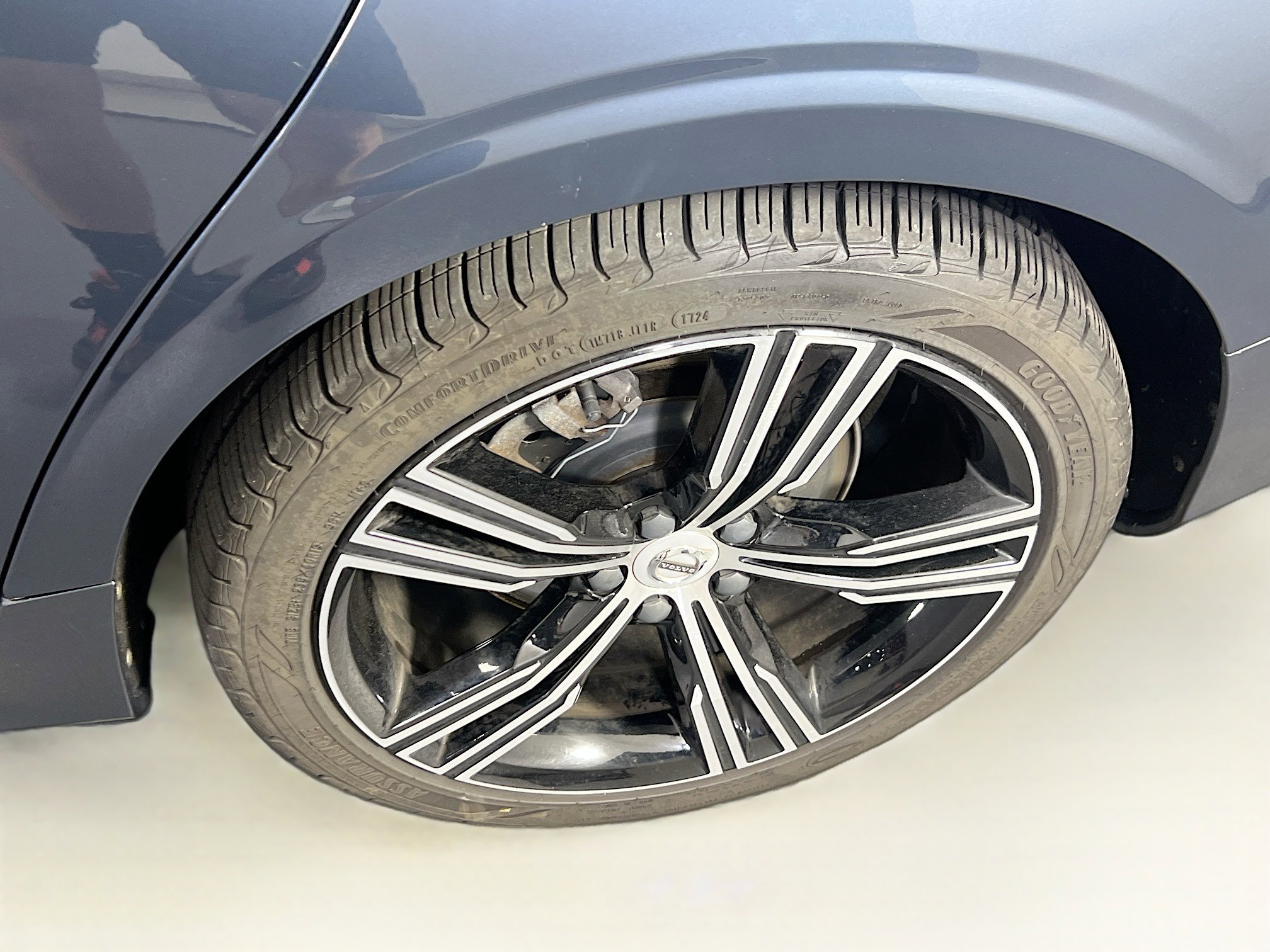 Used 2021 Volvo S60 T5 Inscription image 33