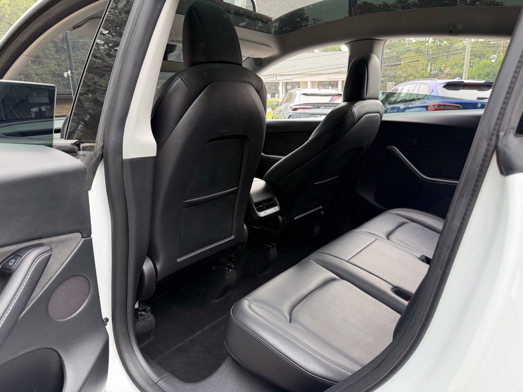 Used 2022 Tesla Model Y Performance AWD/4WD image 29