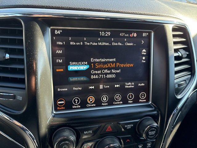 Used 2018 Jeep Grand Cherokee Limited image 34