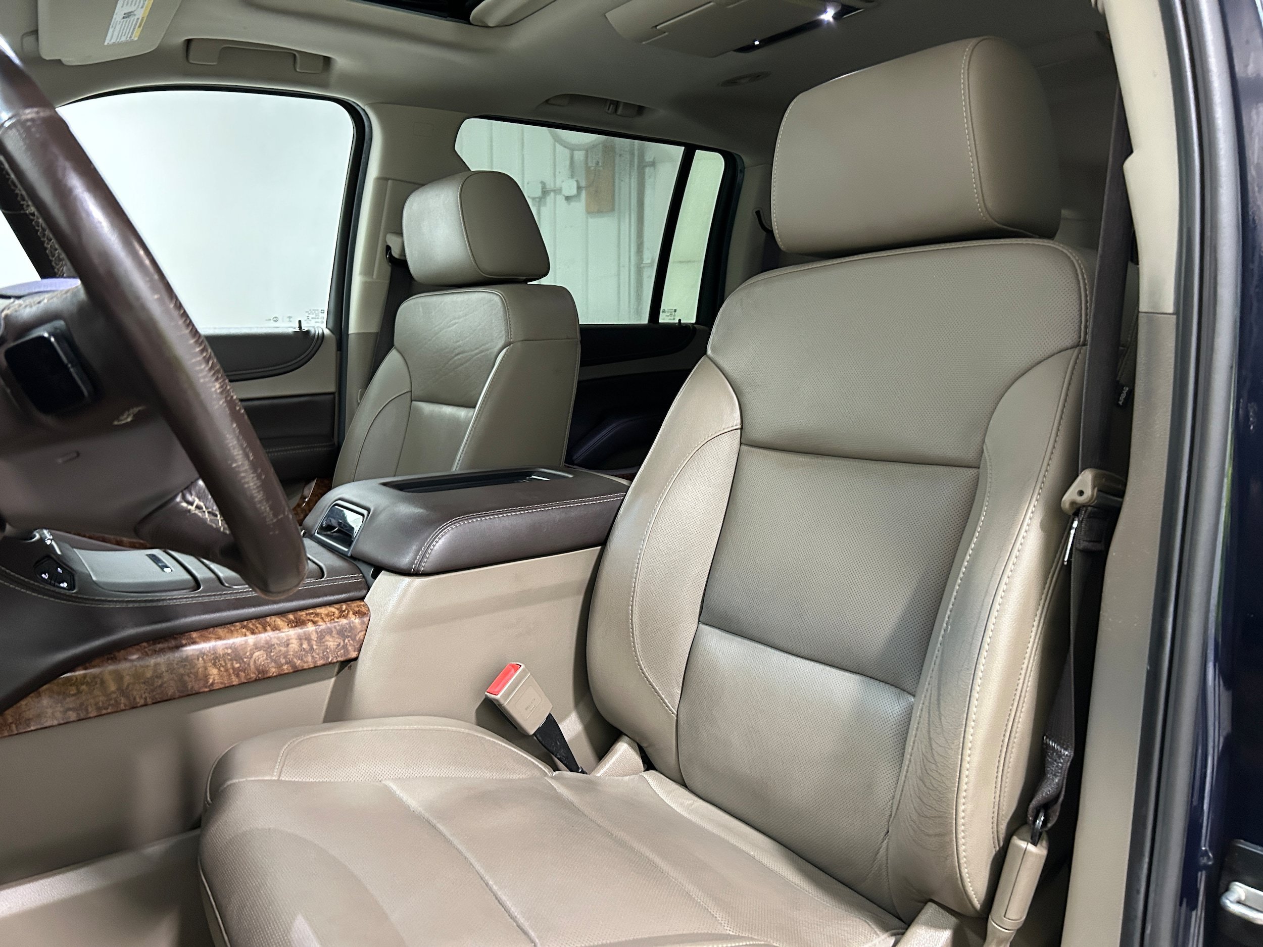 Used 2017 Chevrolet Suburban Premier AWD/4WD image 26