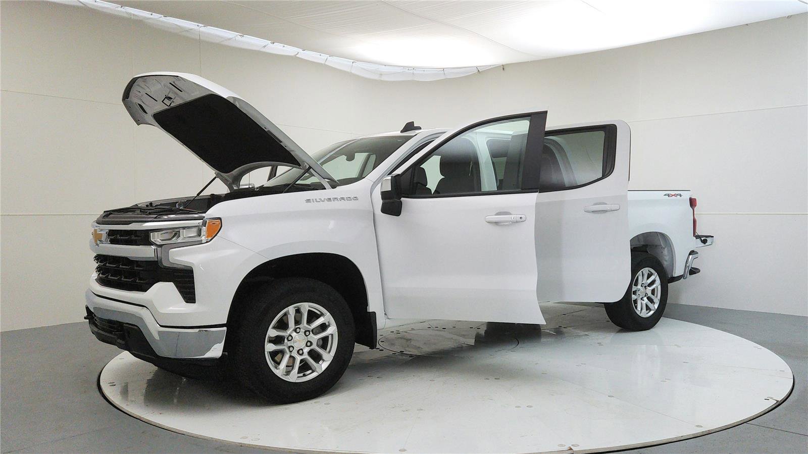 Used 2023 Chevrolet Silverado 1500 LT image 11