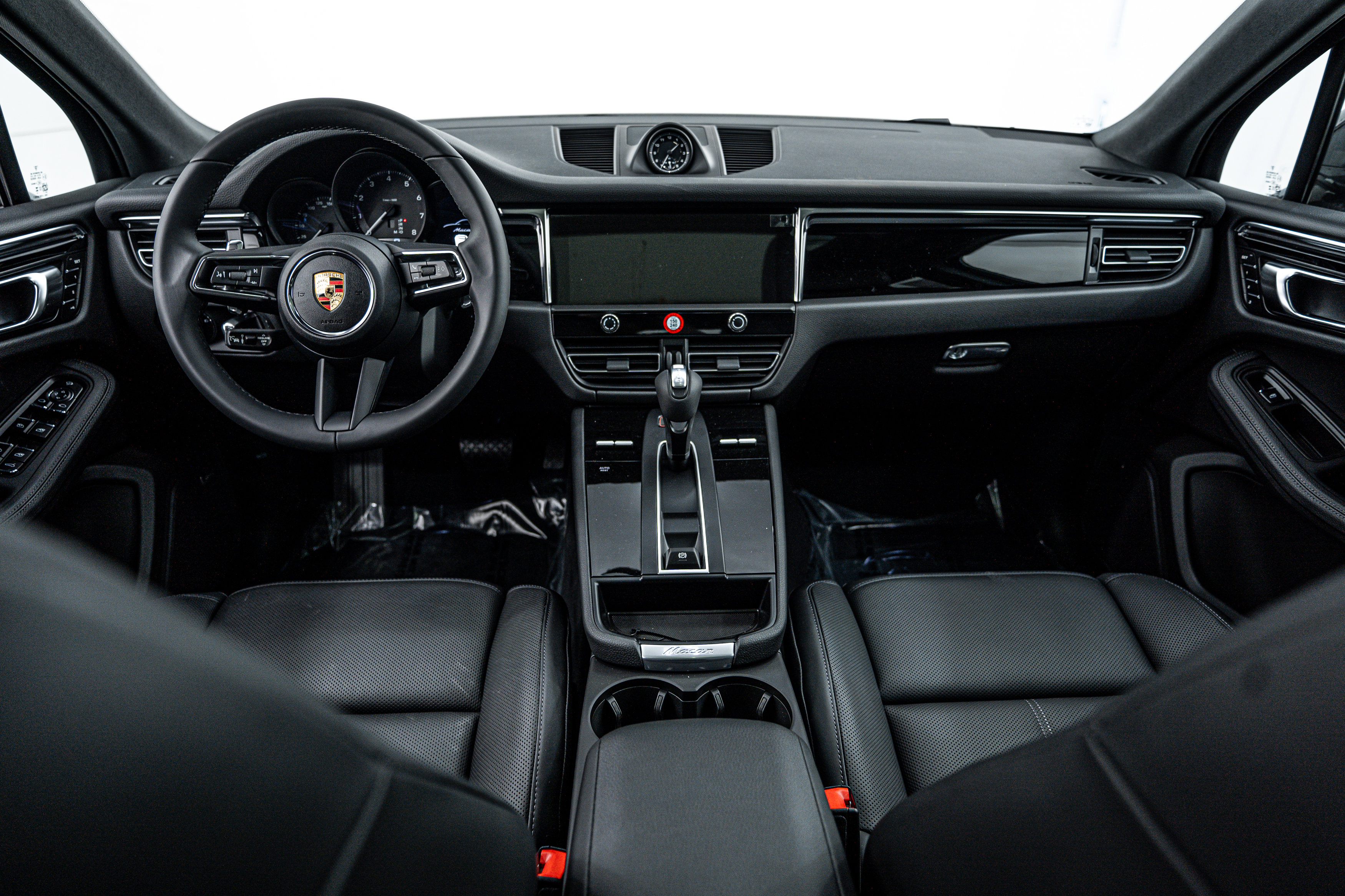 New 2025 Porsche Macan image 12