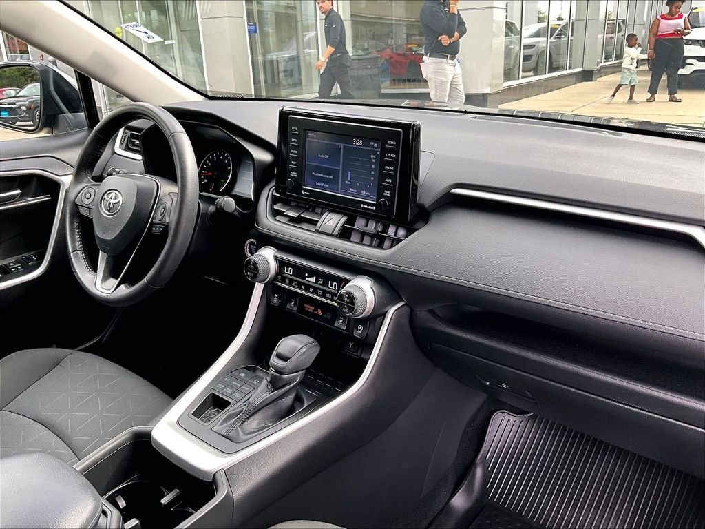Used 2022 Toyota RAV4 XLE w/ Convenience Package AWD/4WD image 14