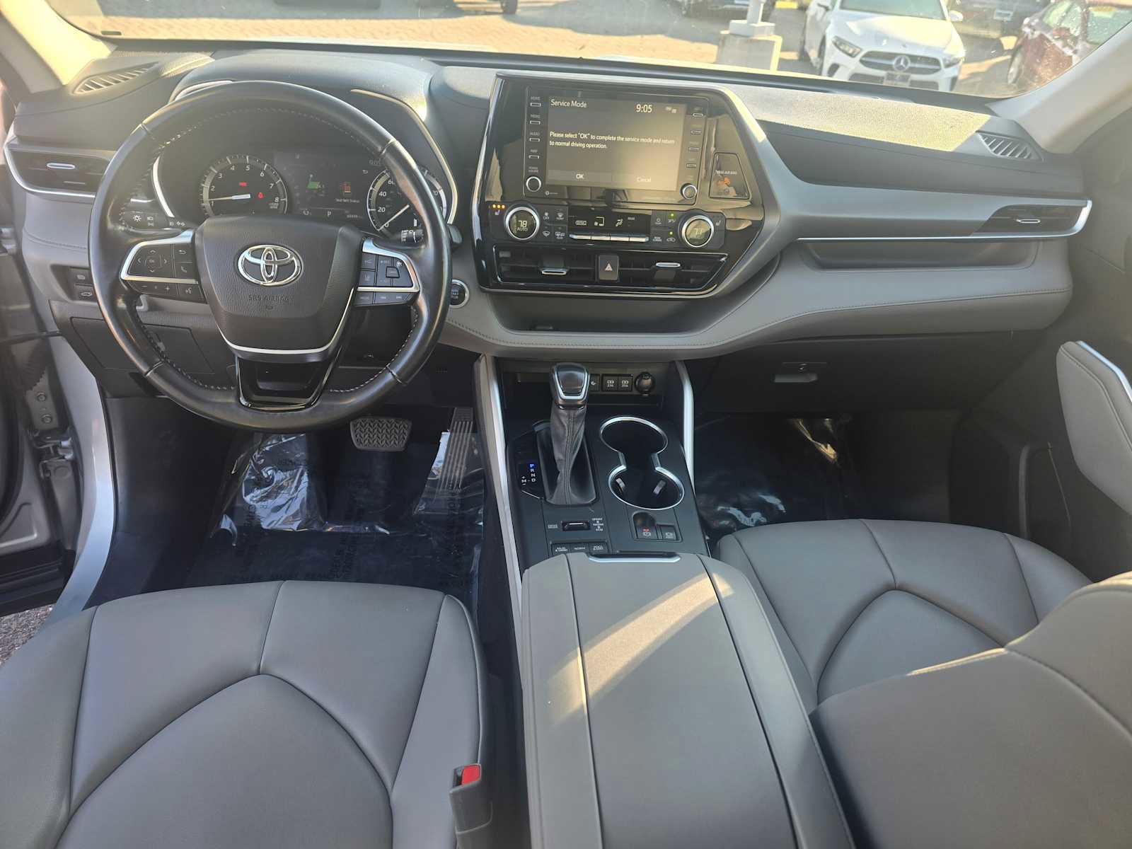 Used 2021 Toyota Highlander XLE image 21
