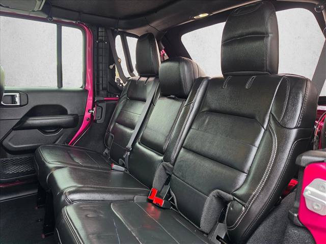 Used 2022 Jeep Wrangler Unlimited Sahara w/ LED Lighting Group AWD/4WD image 17