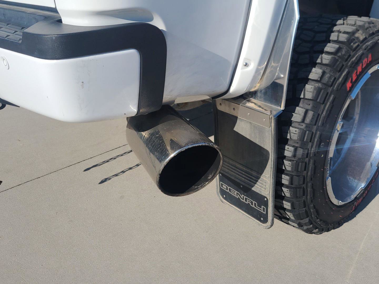 Used 2013 GMC Sierra 2500 Denali w/ Suspension Package, Off-Road image 25