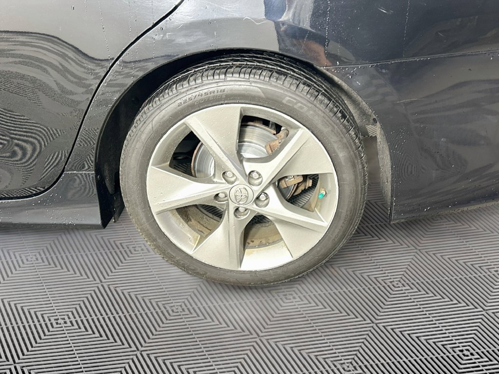 Used 2014 Toyota Camry SE FWD image 35